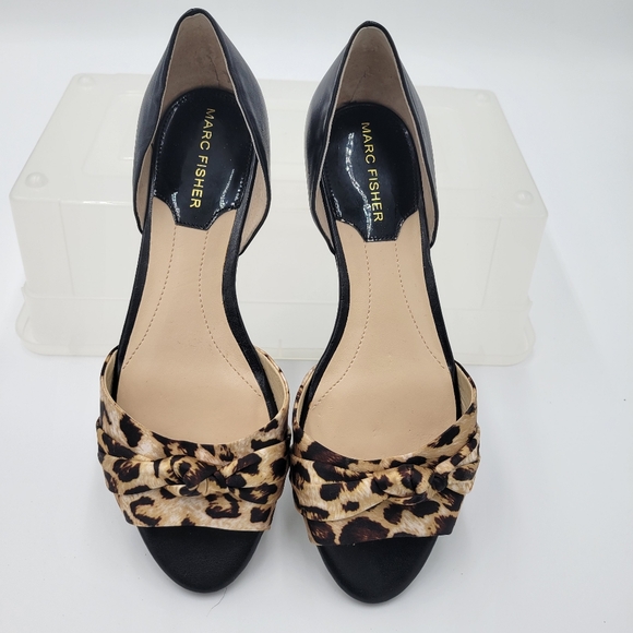 Marc Fisher Leopard print front Black Leather Flats Size 7 - Picture 4 of 8